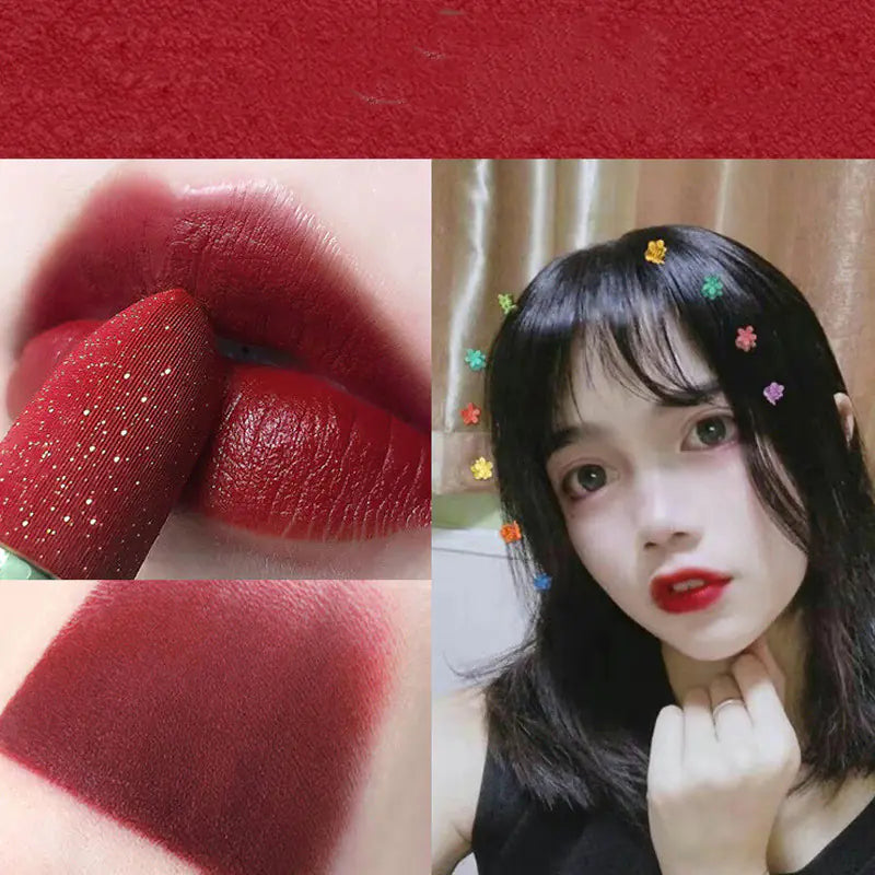 Hidratante de Maquillaje Rojo Mate de Terciopelo con Diamante Dorado Estrella